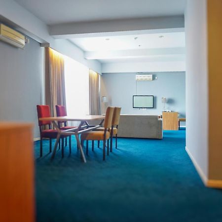 Hotel Dafam Pekanbaru Exterior foto
