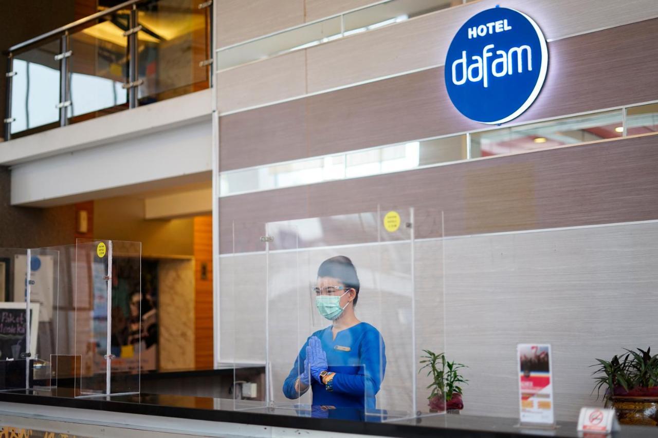 Hotel Dafam Pekanbaru Exterior foto