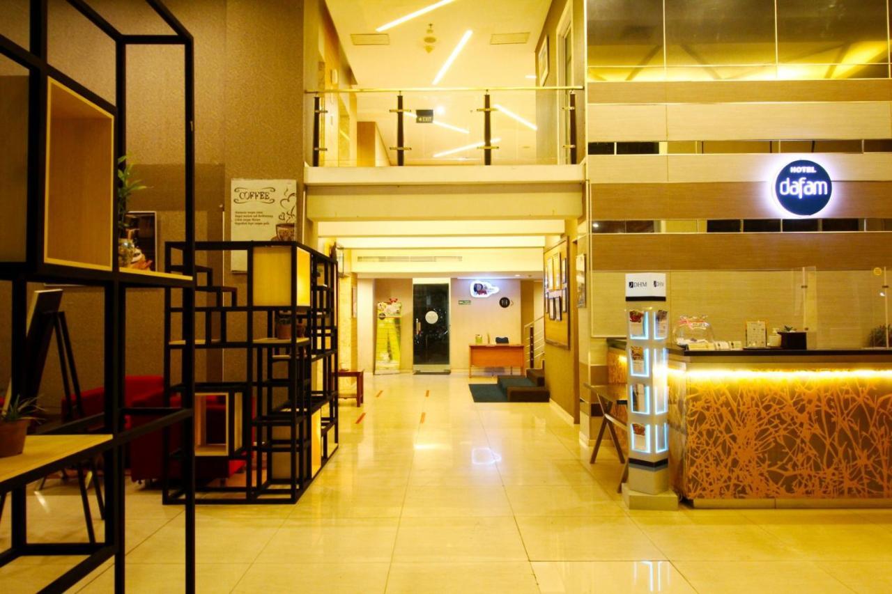 Hotel Dafam Pekanbaru Exterior foto